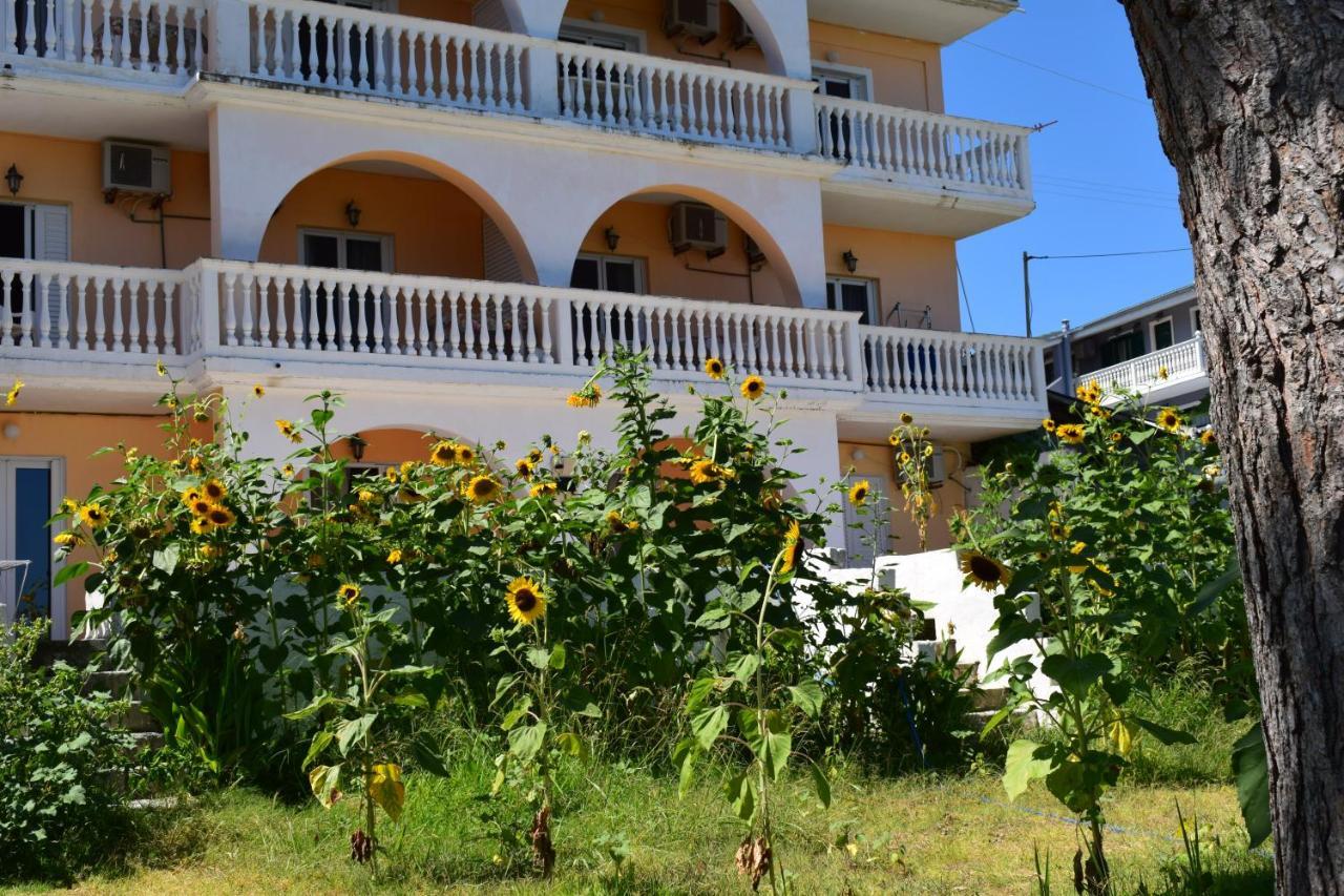 Red Sun Apartments أمودي المظهر الخارجي الصورة